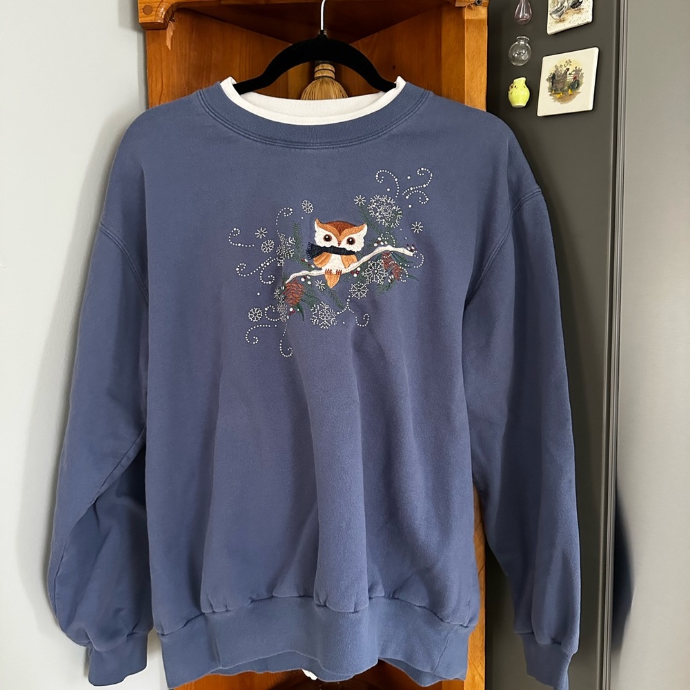Vintage Blue Owl Embroidered Granny Sweatshirt